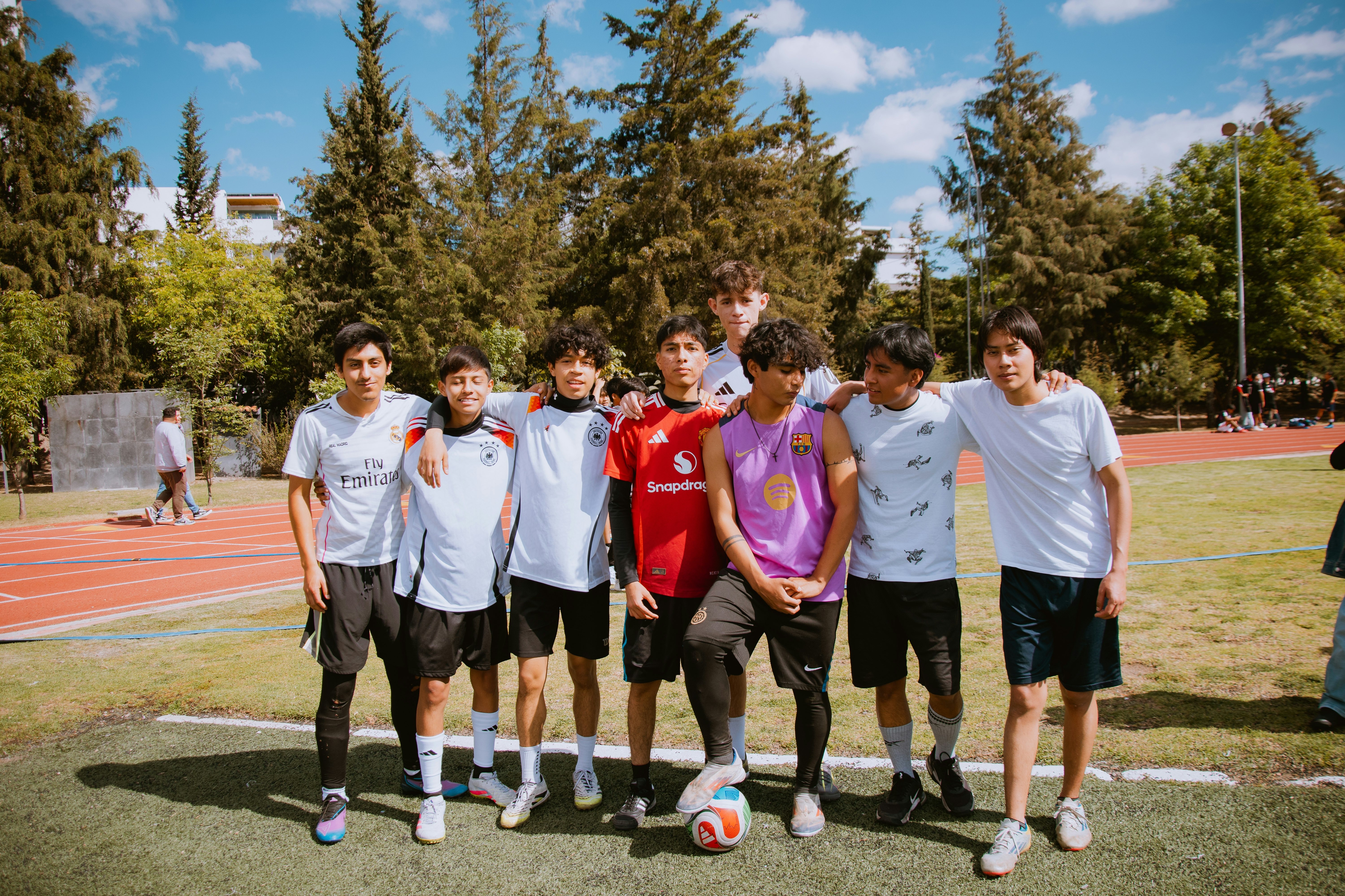 #封面故事 🗞️ 马卡报专访卡佩罗：皇马巨星从未施压 来源：马卡报#封面故事 🗞️ 马卡报专访卡佩罗：皇马巨星从未施压 来源：马卡报