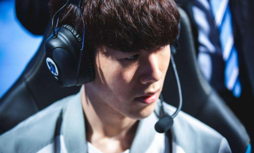 队阵型与攻 队阵型与攻