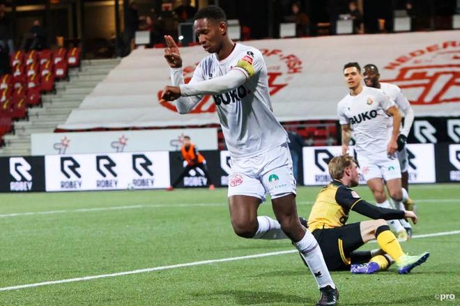 迈进的坚定 迈进的坚定