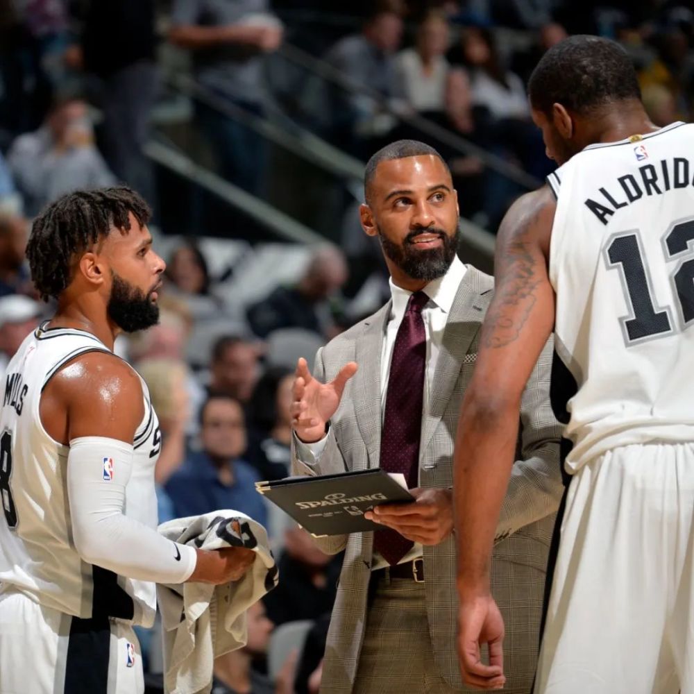 局不利的情 局不利的情